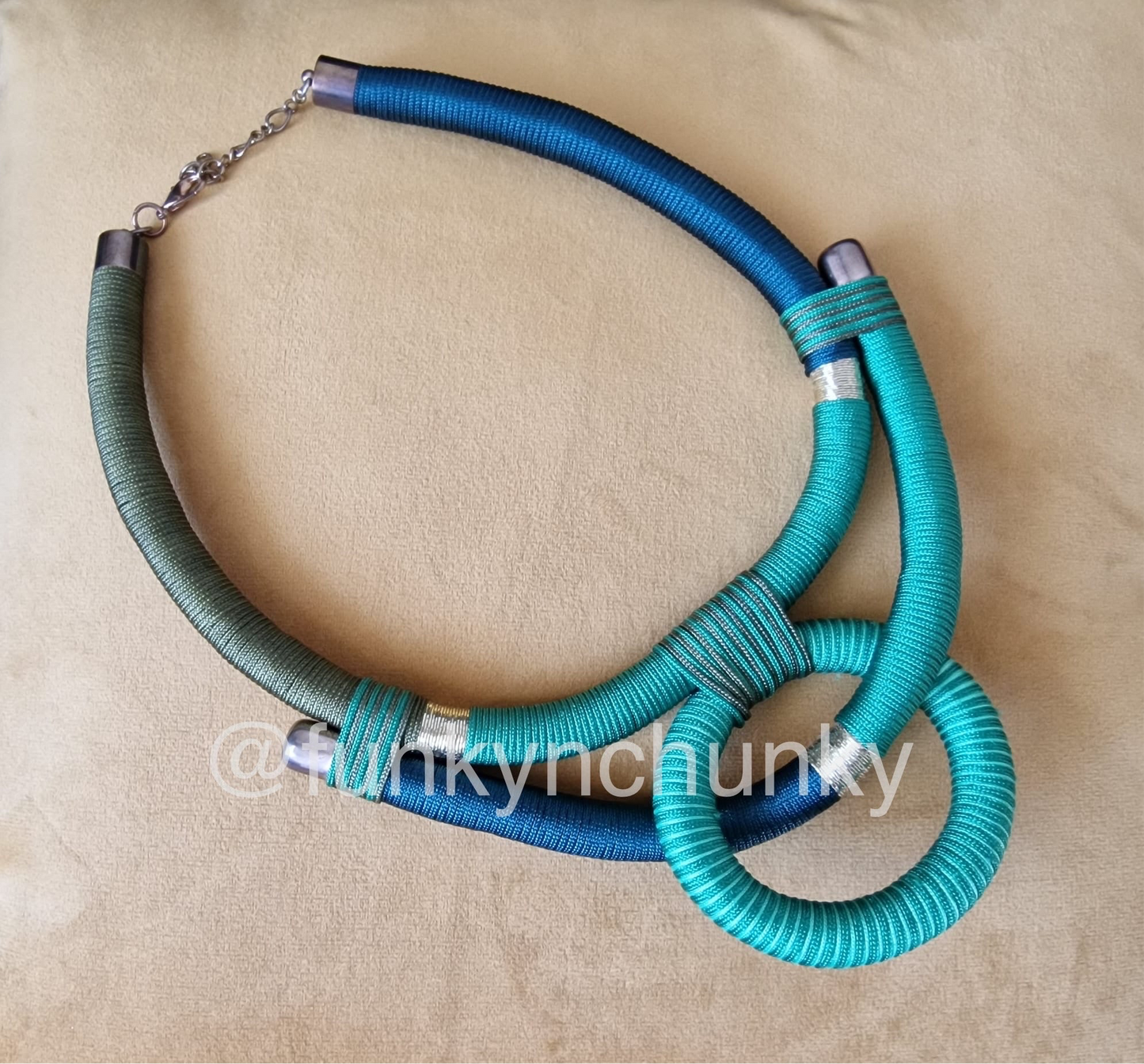 Green statement necklace