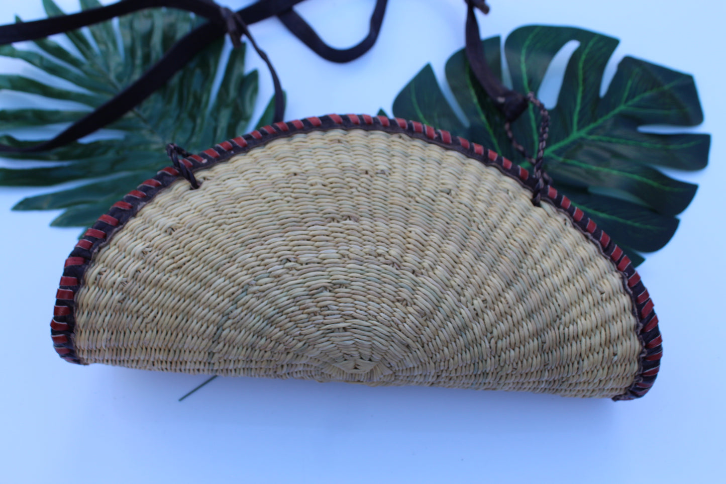 Fan shaped straw bag