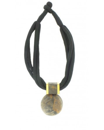 Chunky statement necklace