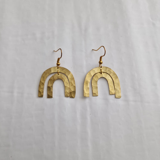 Boho geometric horse shoe shaped brass pendant earrings