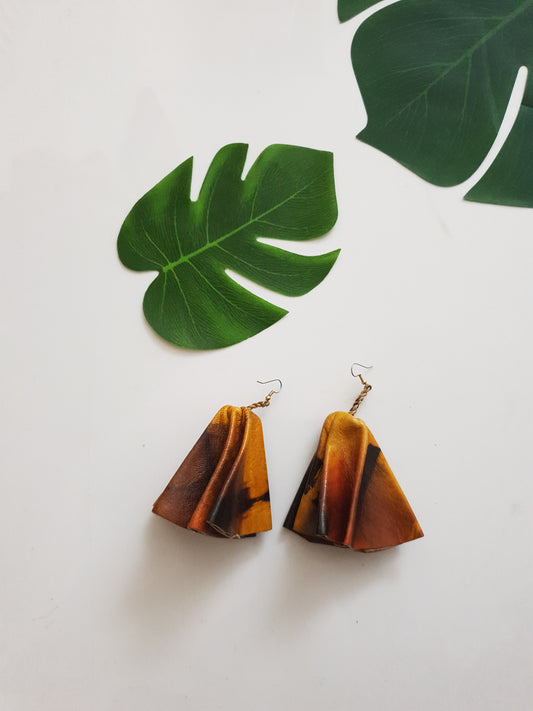 Leather statement earrings - marble and tan