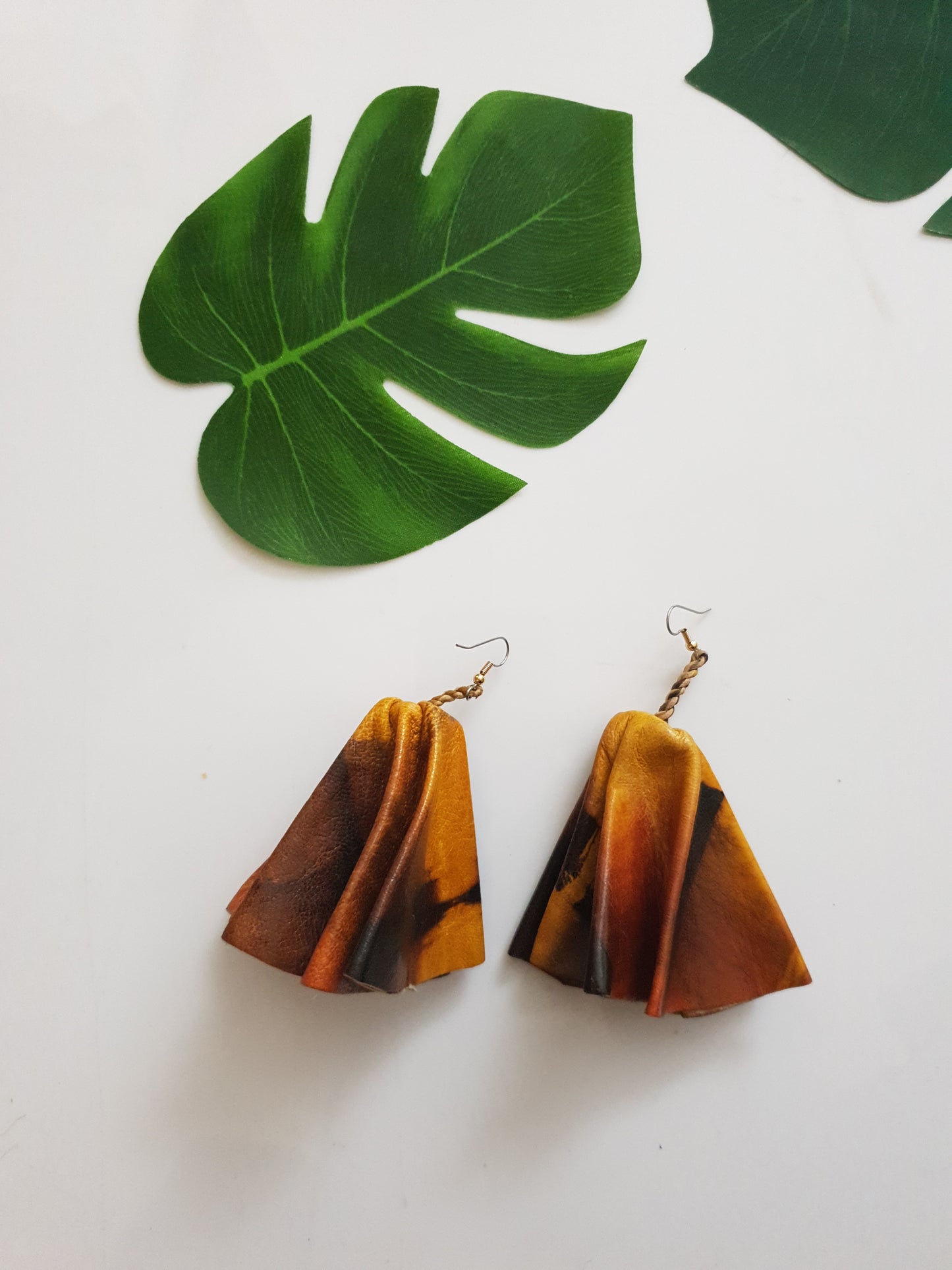 Leather statement earrings - marble and tan