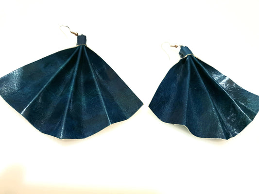 Fan shaped statement earrings - Teal blue