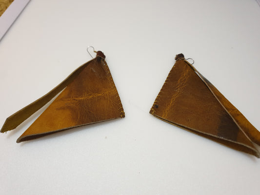 Geometric leather statement earrings - Tan