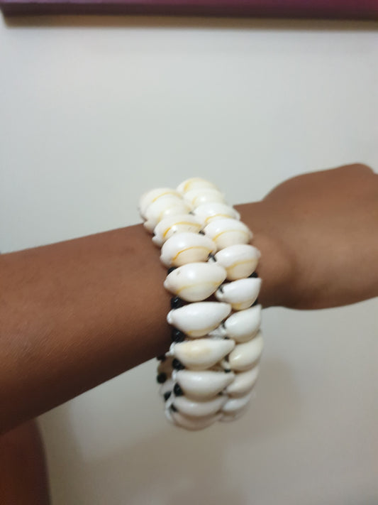 Cowrie bracelet