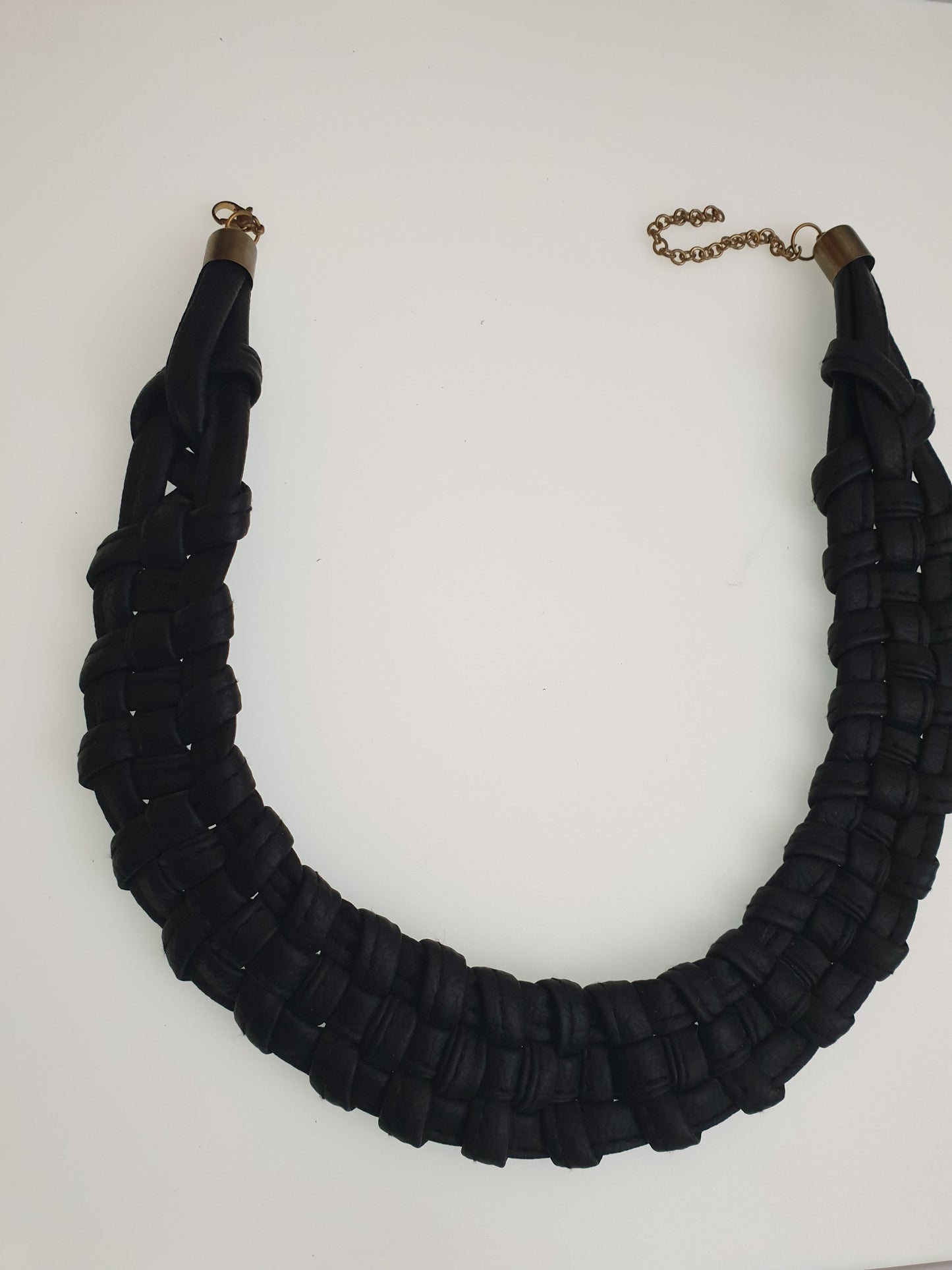 Leather choker necklace