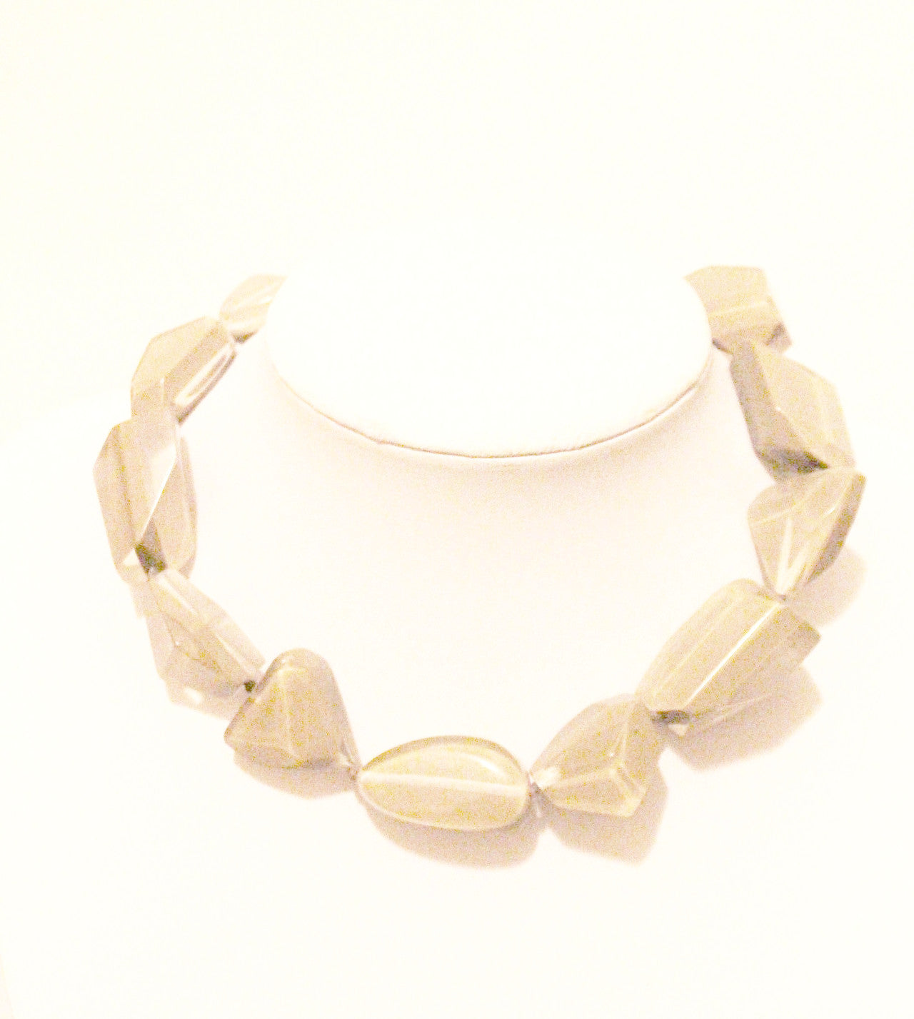 Beige choker necklace