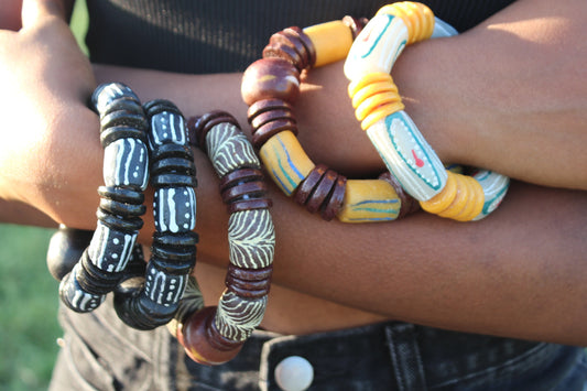 Yellow glass bead bracelet