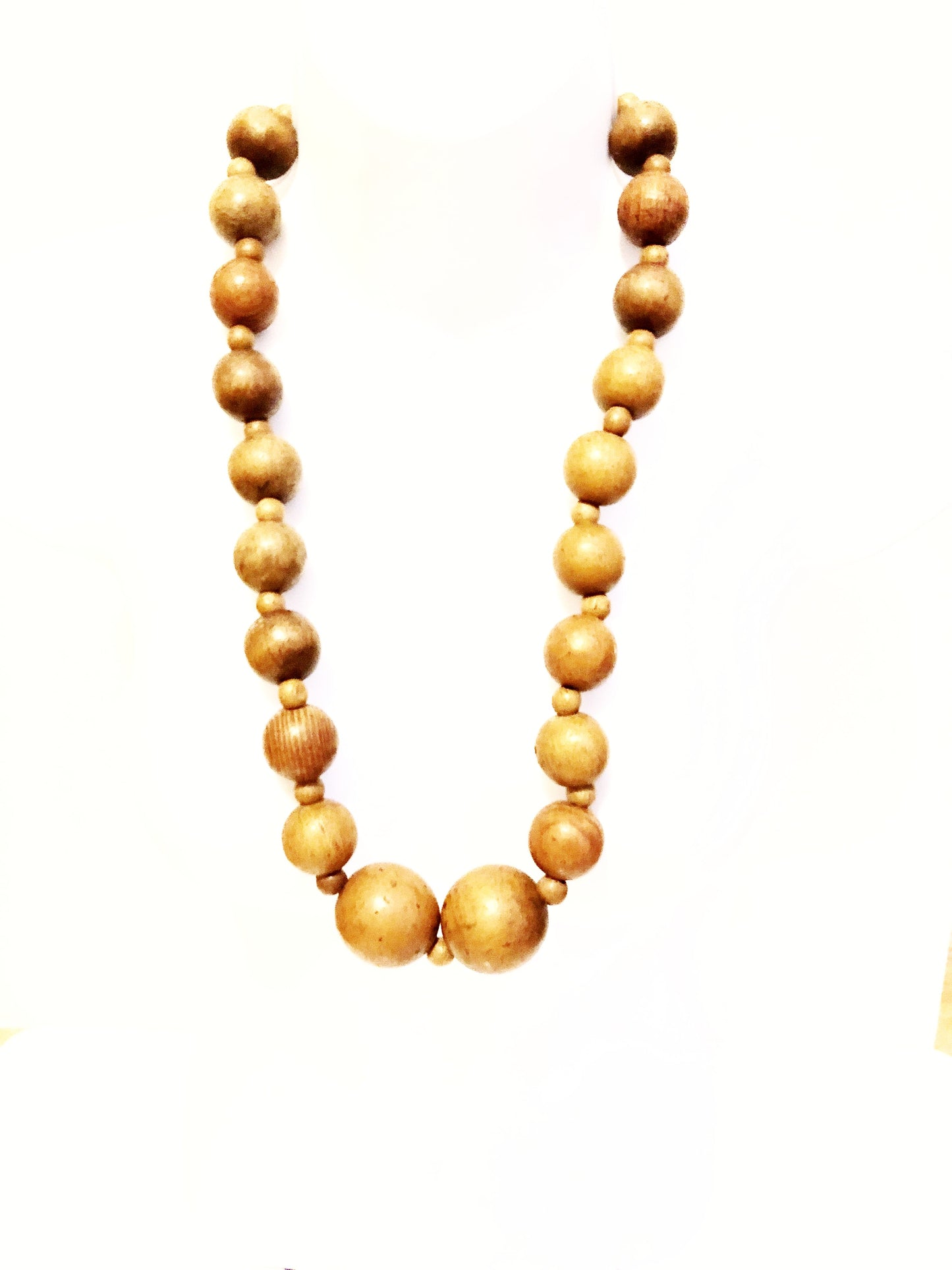 Thick wooden bead necklace