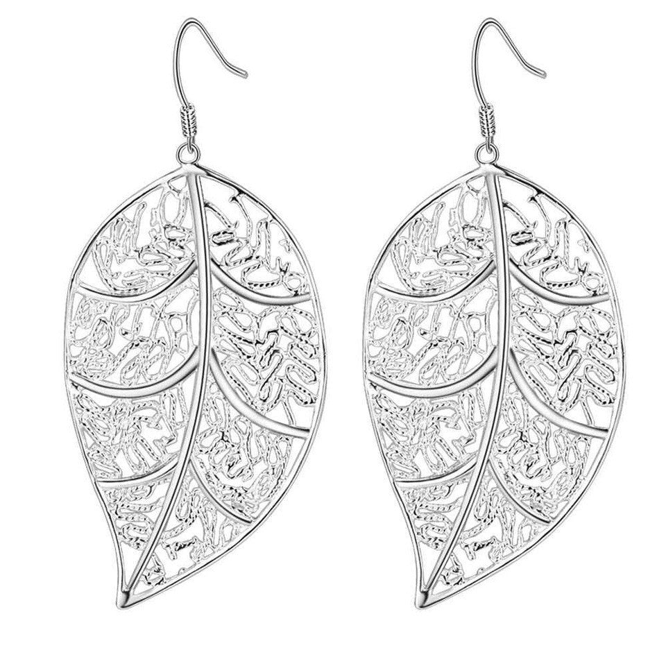 Silver detailed leaf earrings