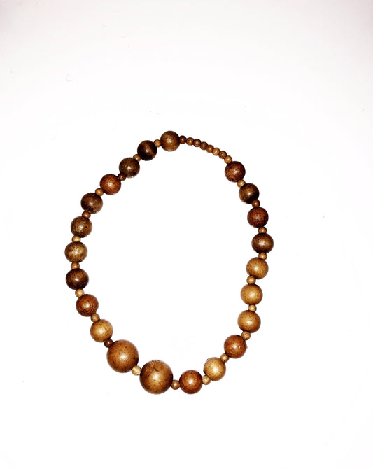 Thick wooden bead necklace